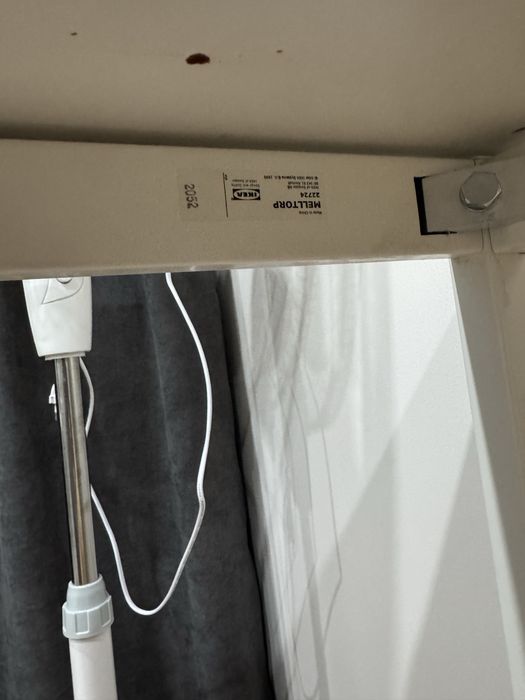 Продам кухонный стол б/у ИКЕА