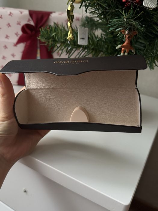 Футляр для очков Oliver Peoples