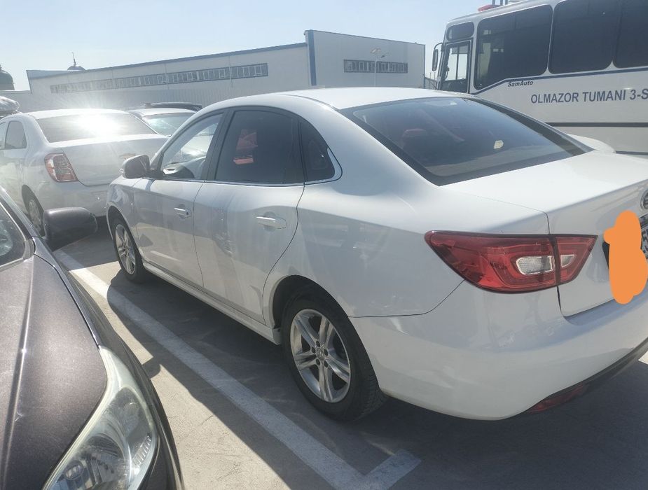Faw Besturn B30 sotiladi