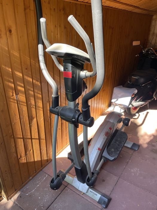 Vand stepper , marca Kettler , in stare de functionare .