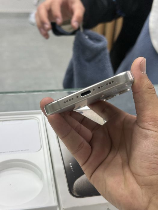 iphone 15 pro max в хорошем состояний