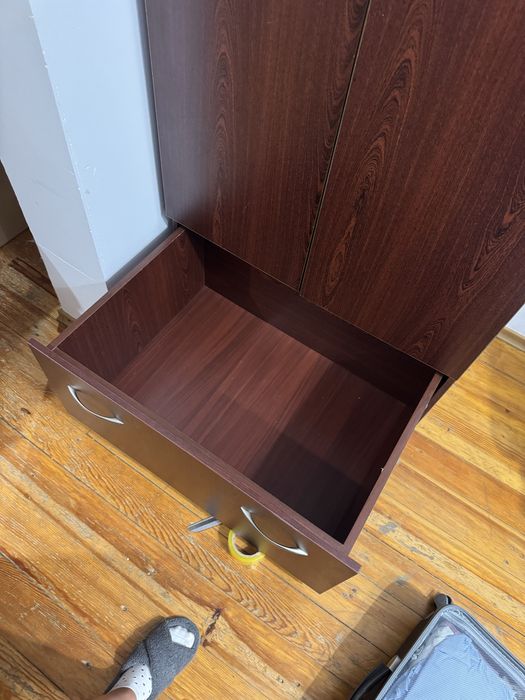 Шкаф, стол, тумбочка