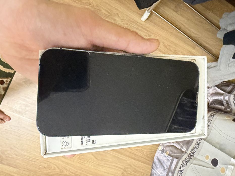 Продам Айфон 13 128 gb