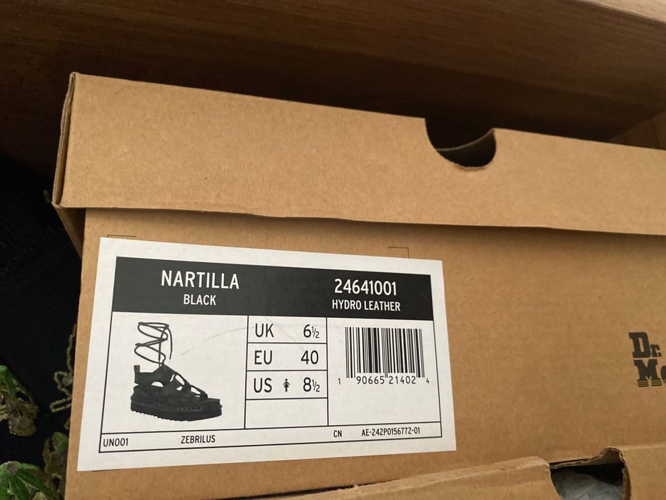 Сандали Dr Martens