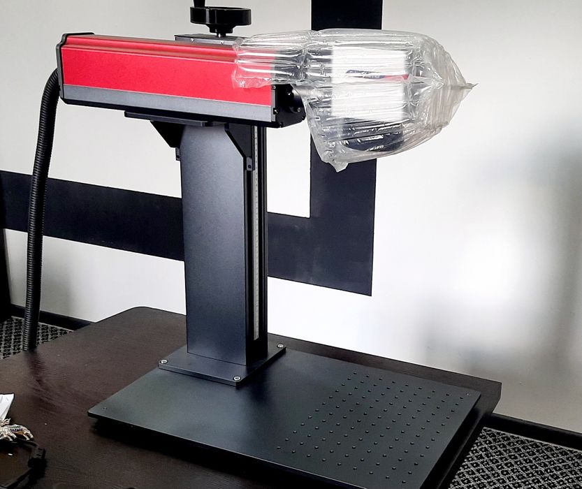 Янги лазерная маркировка сотилади