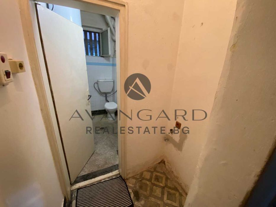 Продава се Двустаен апартамент в Пловдив, Център - 57 кв.м за 2488 €/кв.м - Снимка #6