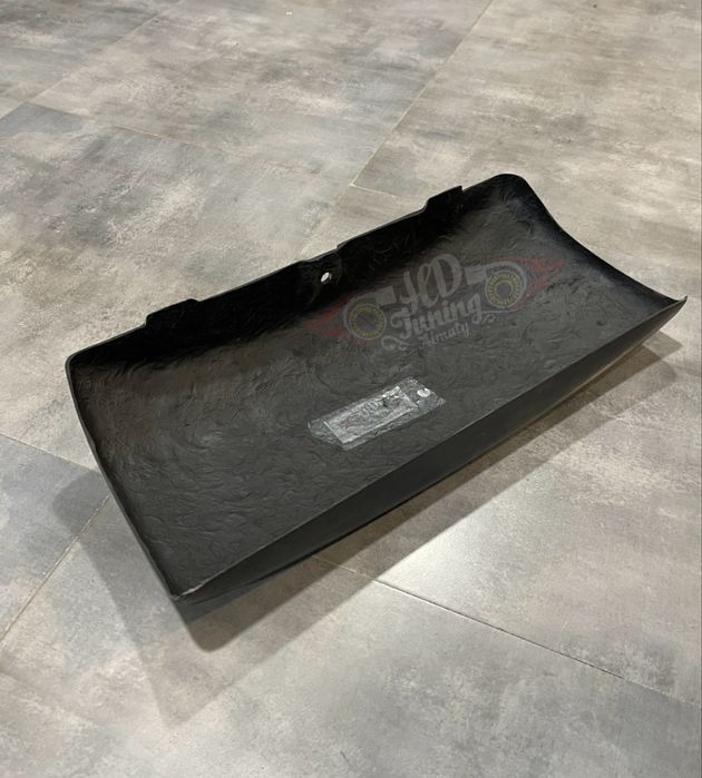 Заглушка фаркопа Land Cruiser 200