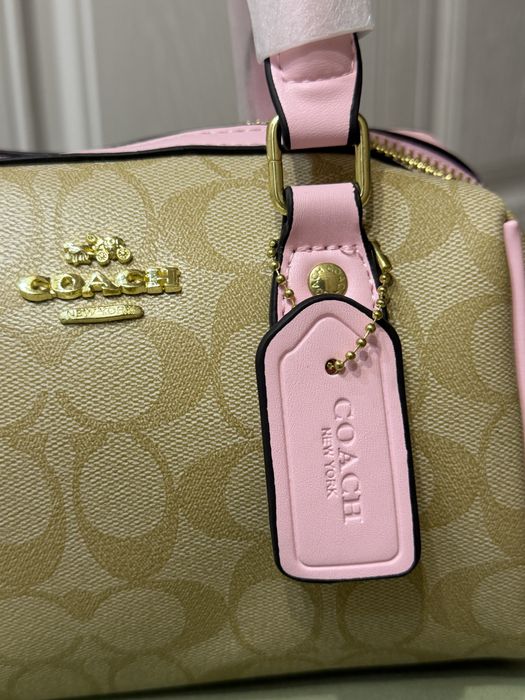 Сумка Coach в бежево-розовом цвете