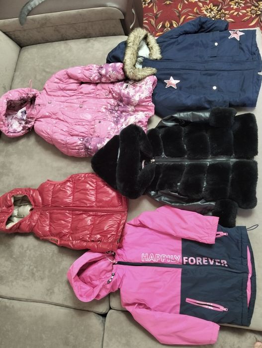 Продам куртки весна