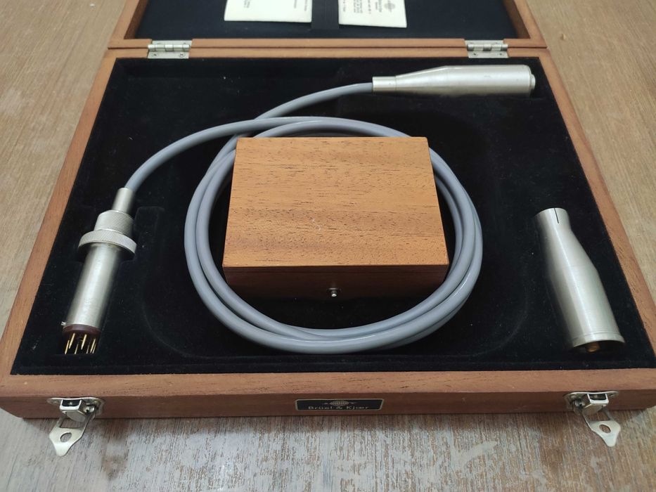 Ламповый микрофон Bruel and Kjear 2613