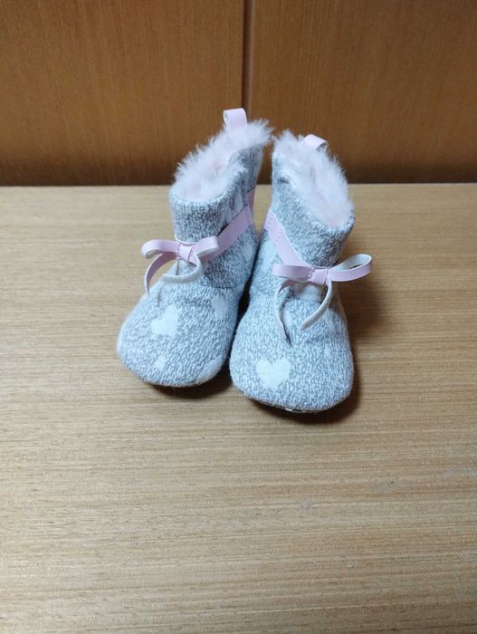 Бебешки обувки за момиче