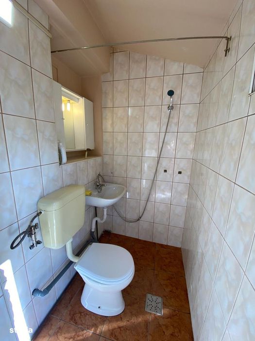Garsonieră la casă mobilată și utilată, str. Avram Iancu