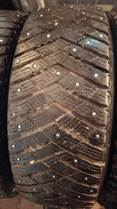 Продам комплект 235/60/18