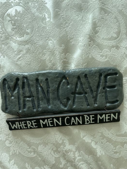 Прикольная табличка для комнаты холостяка