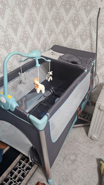 Продам манеж не дорого