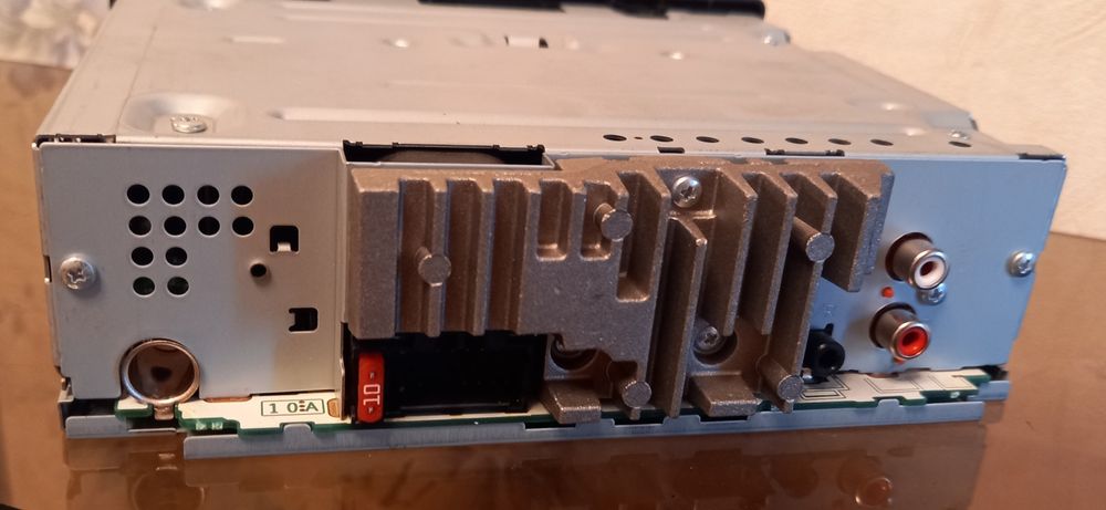 Продам автомагнитолу Пионер