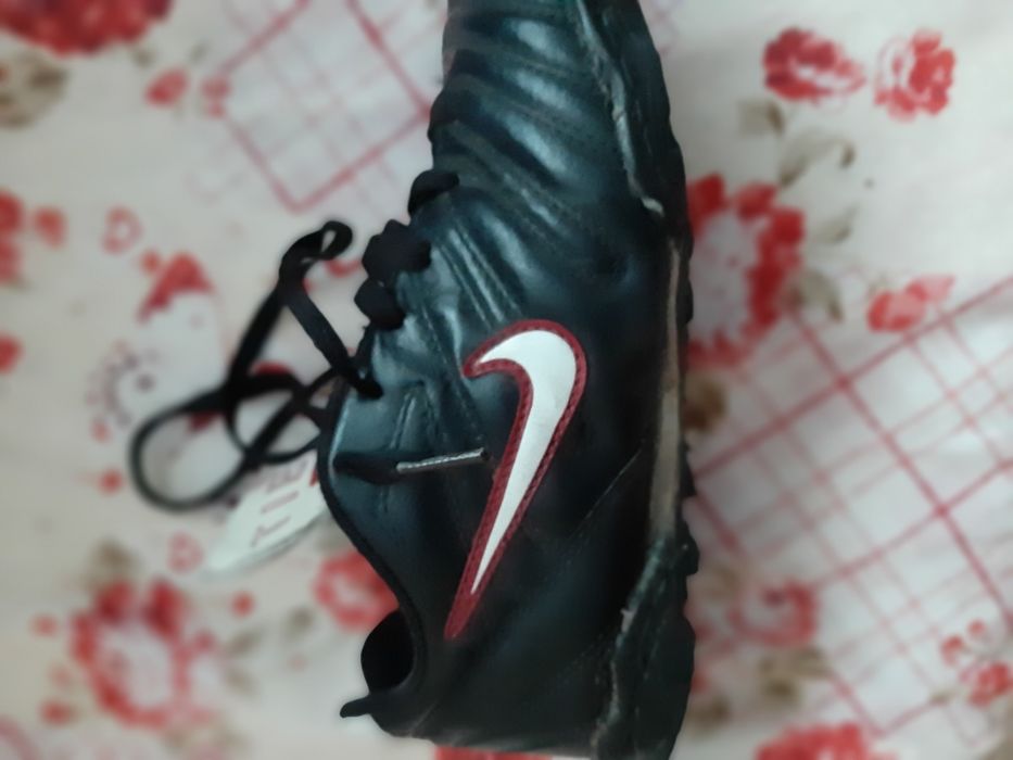 Adidasi fotbal  pentru sala sau sintetic