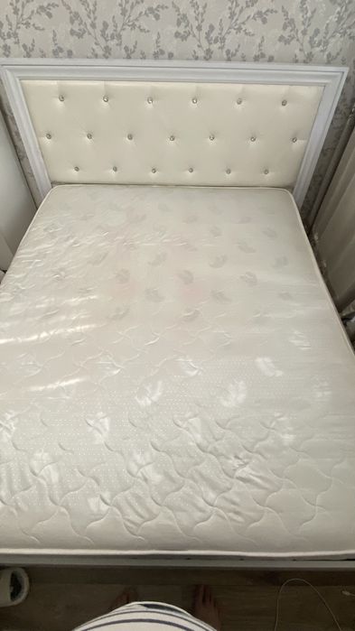 Кровать двухспальная