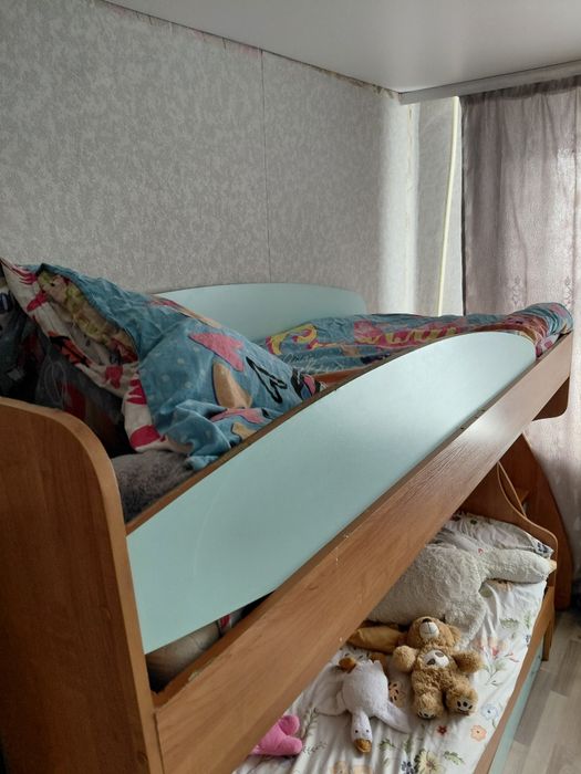 Продам двухъярусную кровать