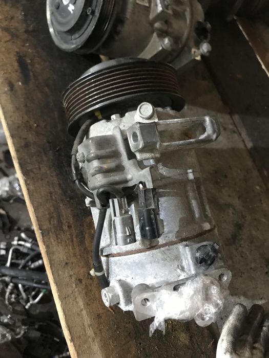 Компресор климатик рено нисан 2.0д 926004EB0A renault nissan