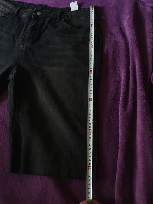 Blugi scurti marimea xxl