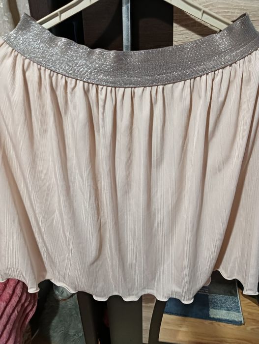 Fustă crem mătăsică răcoroasă