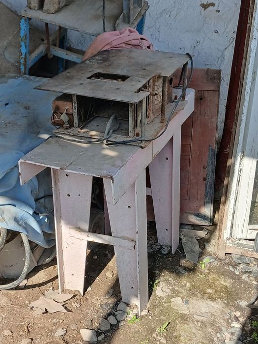 Taxta kesadigan stanoklar sotiladi ikkalasi ham ishledi