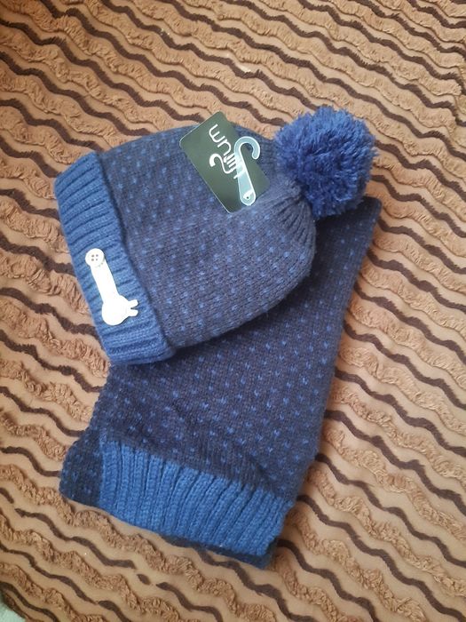 Детскa Шапка с шал 12/18мес+Шапка  Pepco ,зимни чувалчета за спане