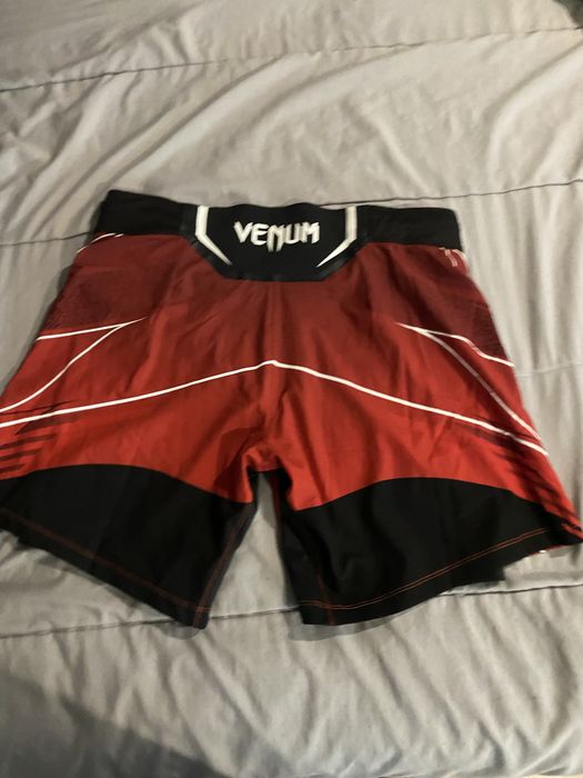 Venum шорти( оригинални)