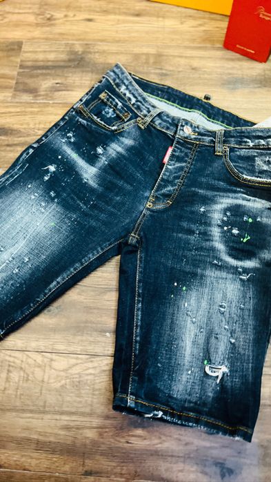 Blugi Dsqared2  marimea 44