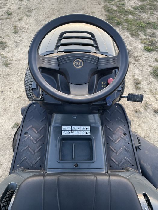 Tractoras de tuns gazonul Mountfield T38M-SD - 14 cp - 2014