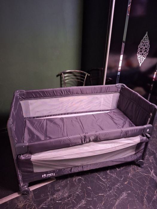 Pătuț pliabil bebeluși