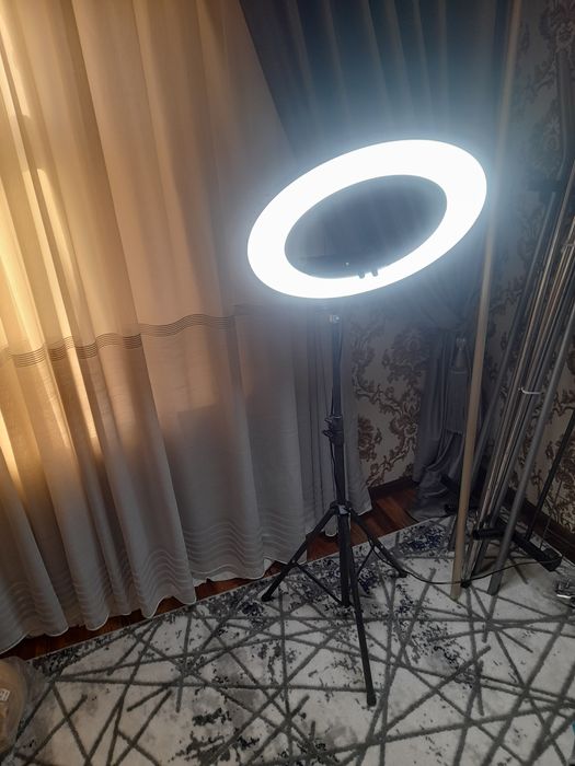 Лампа для салона или офиса