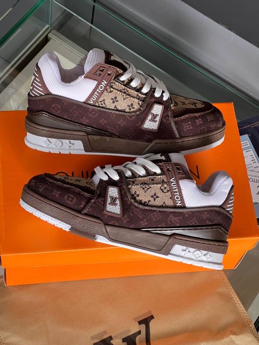 Adidasi Louis Vuitton noi