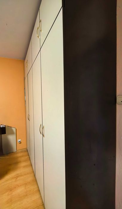 Гардероб за спалня