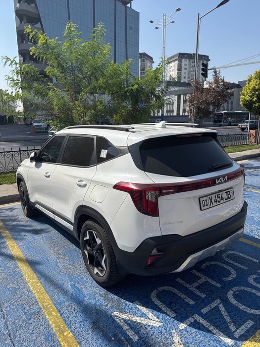 Продам свой Kia Seltos  2023 года выпуска