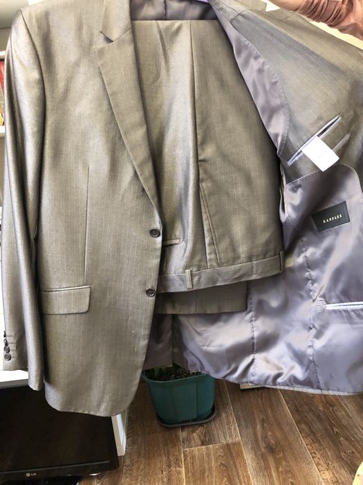 Продам мужской костюм