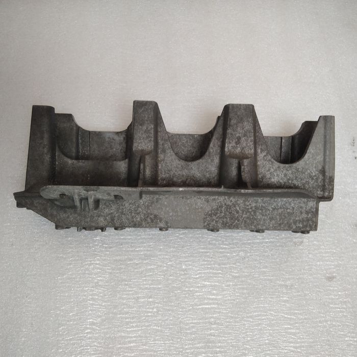 Кронштейн топливный рампы ларгус и рено largus renault