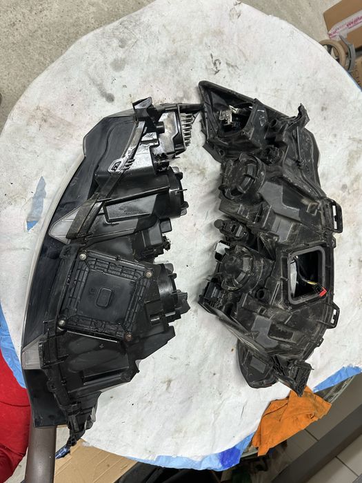 Faruri stânga dreapta renault talisman.cod:260108543.r.