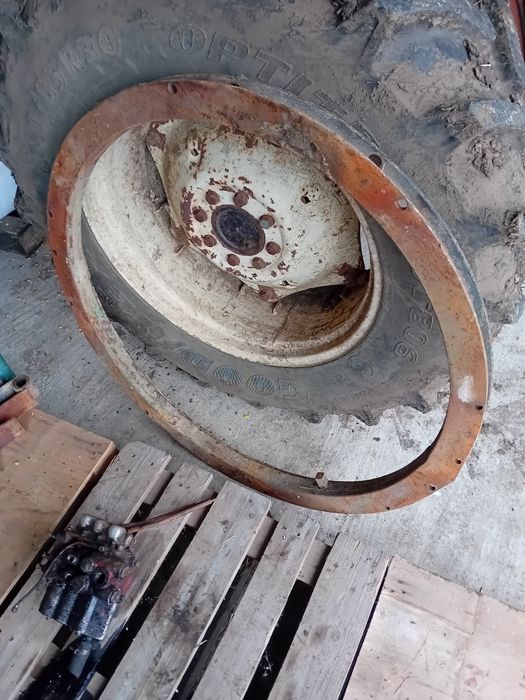 Vartej remorcă 5 sau 7 tone