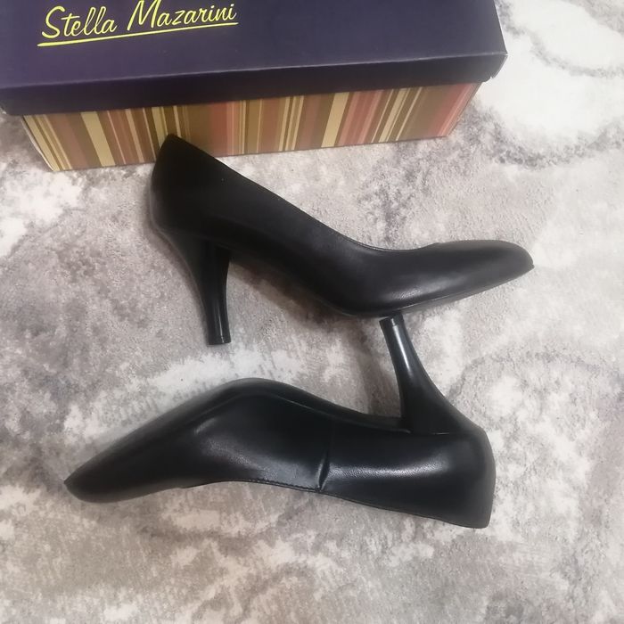 Продам женские  туфли