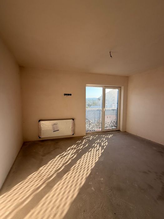 Vand apartamente cu 3 camere