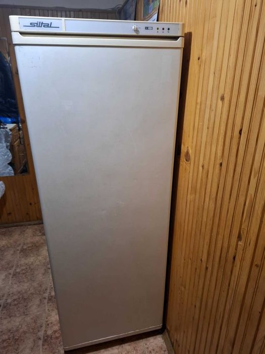 Вертикален фризер Силтал