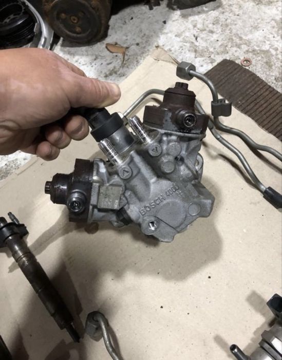 Kit injectie bmw x5 e70 x6 e71 3.0d 245 cai N57, 530d f10 730d f01 kit complet injectoare pompa 306 cai 535d f10 740d f01 f02 piese craiova