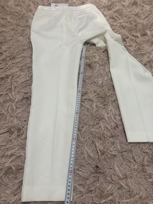 Pantaloni conici albi eleganti cu vipusca talie inalta Zara marimea XS