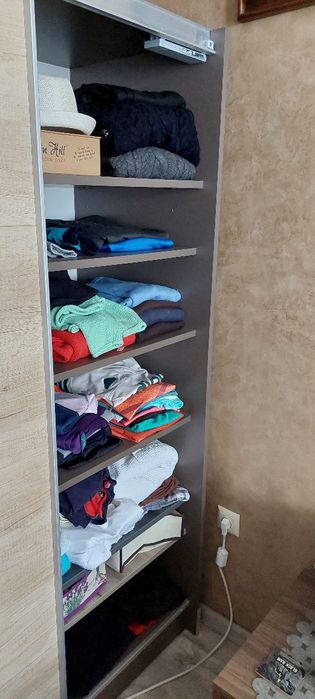 Гардероб ,плъзгащи врати без забележки