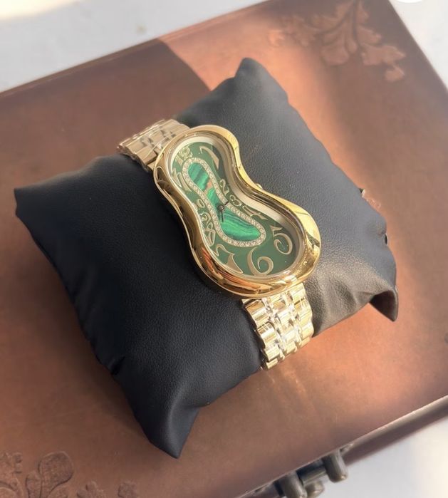 Ceas Elegant de Dama Auriu si Verde,Melting Watch Salvadore Dali Style