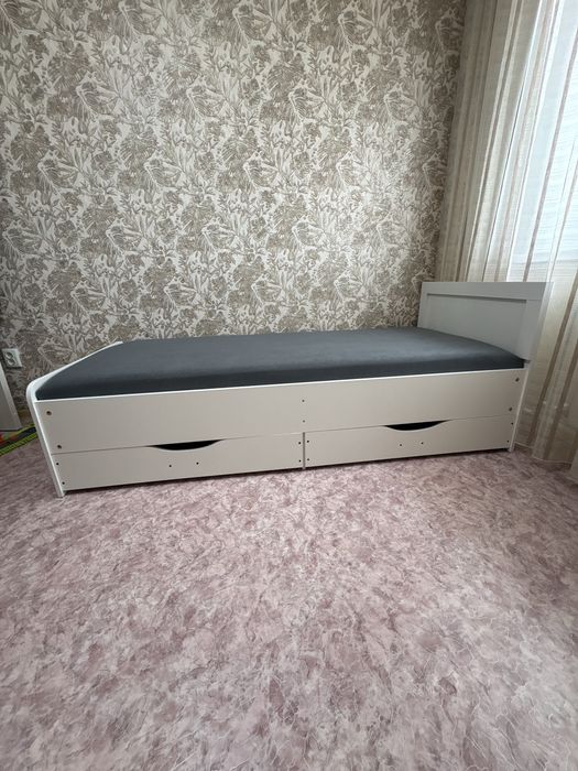 Продам односпальную кровать