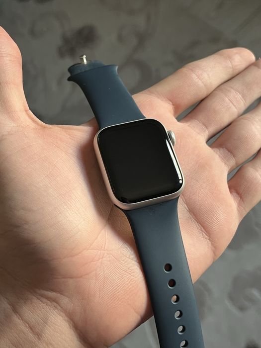APPLE WATCH SE В отличном состоянии