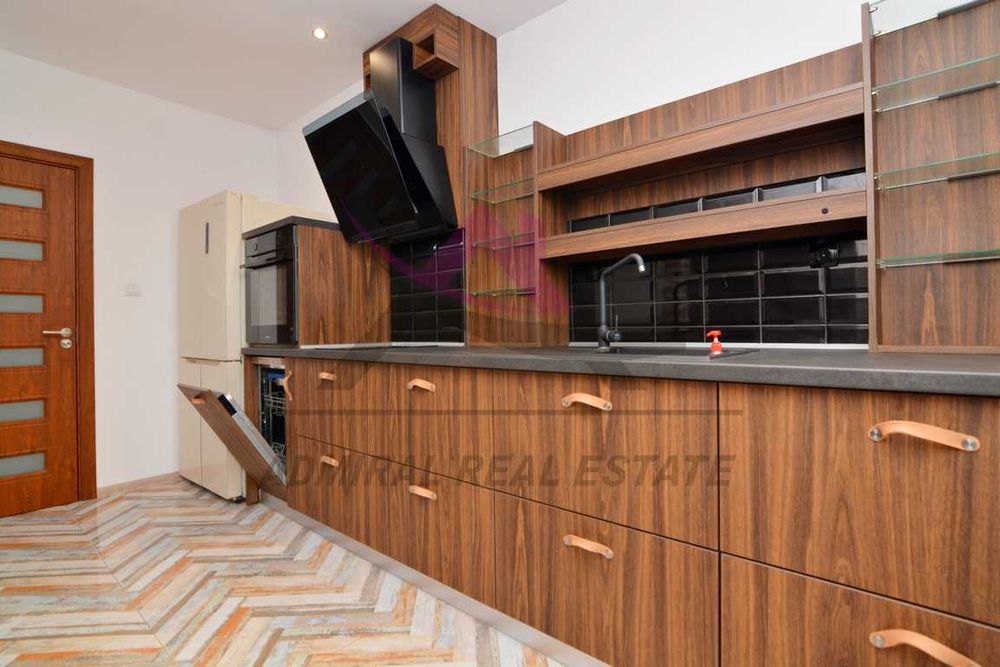 Дава се под наем Двустаен апартамент в Варна, Червен площад - 74 кв.м за 698.19 € - Снимка #4